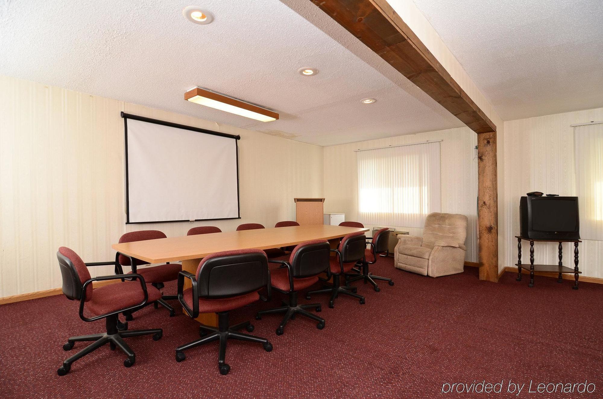 Ramada By Wyndham Effingham Hotel Afaceri foto