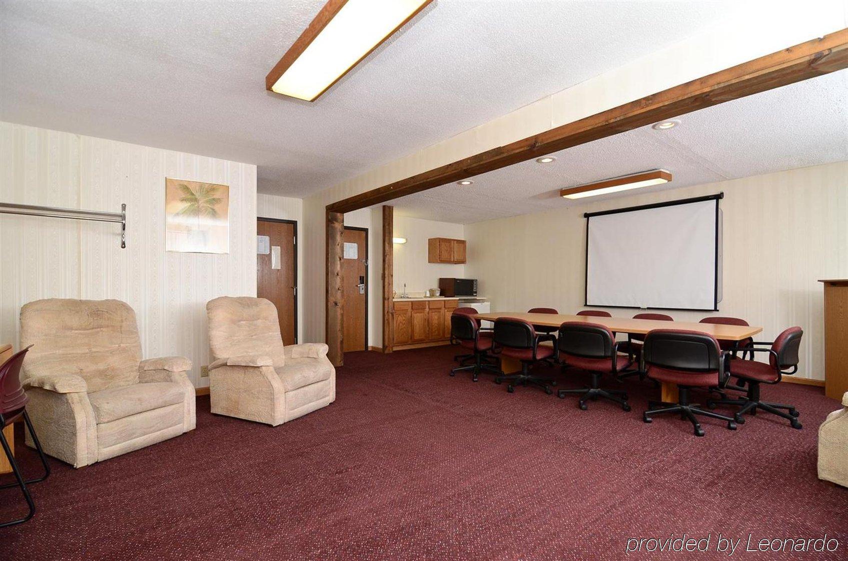 Ramada By Wyndham Effingham Hotel Afaceri foto